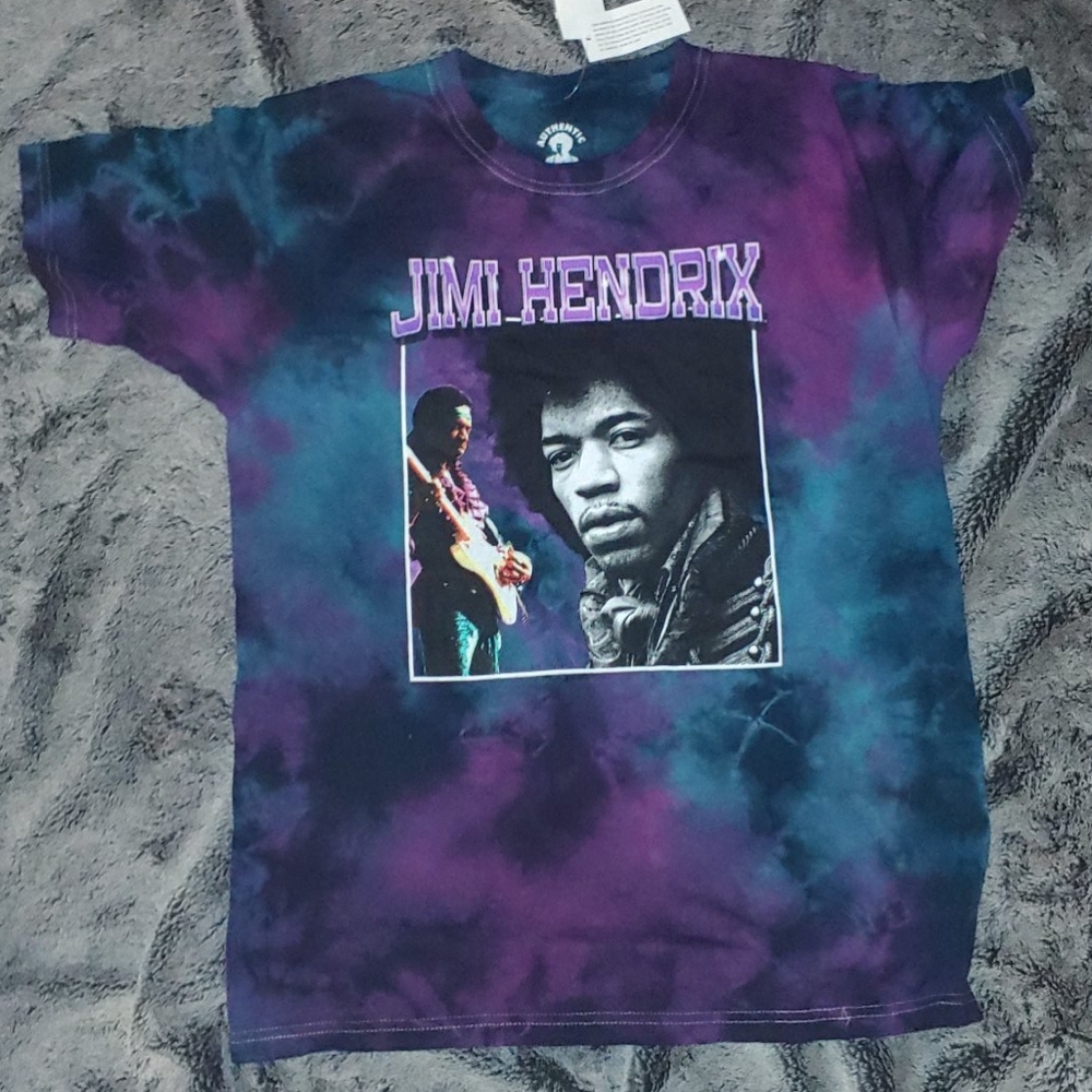 NWT Hendrix tee, non smoking/ no pets home